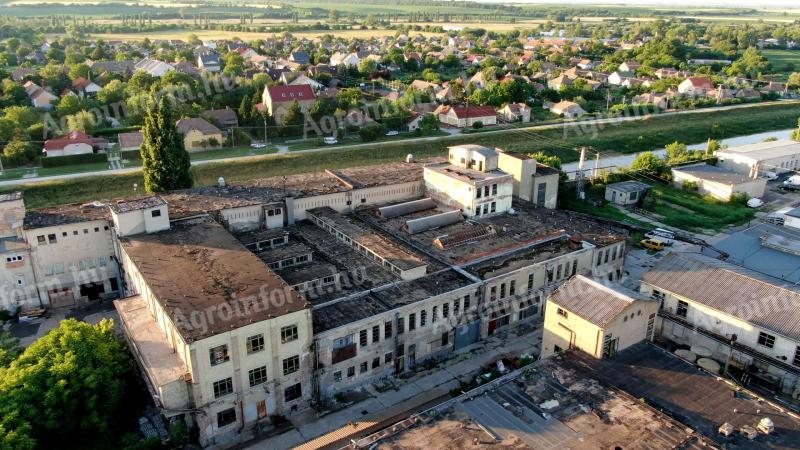 Ipari ingatlan tulajdonostól eladó Tolna vármegyében, Simontornyán