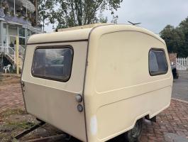 Használt lengyel gyártmányú lakókocsi váz eladó Miskolcon