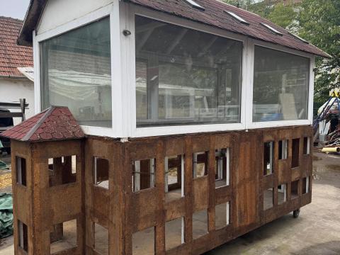 Promóciós konténer Miskolcon, kiállításokra, bemutatókra.