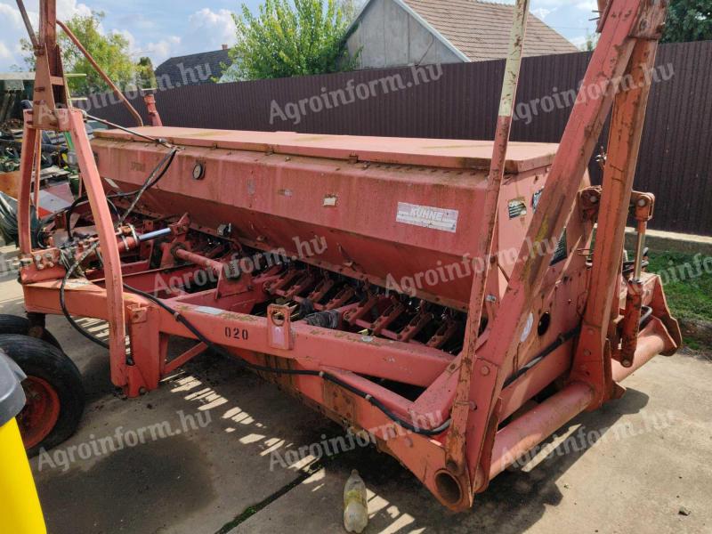 Kühne IH 6200 vetőgép