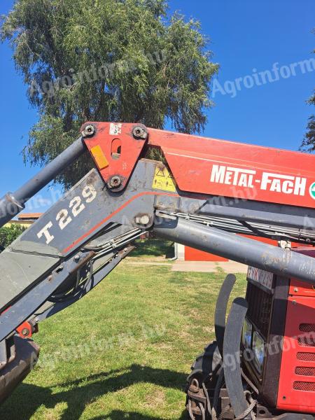 MTZ 820 homlokrakodóval eladó