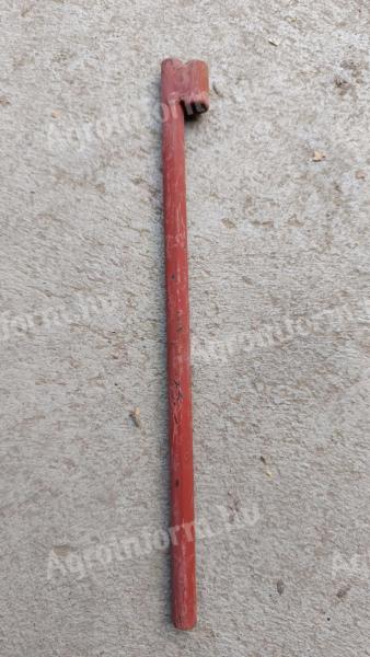 Távtartó metrikus villanypásztor szigetelőhöz eladó