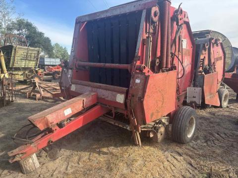 2db Hesston 5580 körbálázó Bálázó 2db Hesston 5580 körbálázó Bálázó