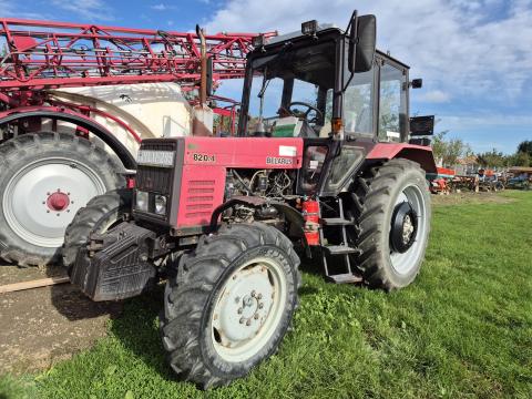 MTZ 820.4 traktor 2700 üzemórával, klímás, piros rendszámos eladó MTZ 820.4 traktor 2700 üzemórával, klímás, piros rendszámos eladó
