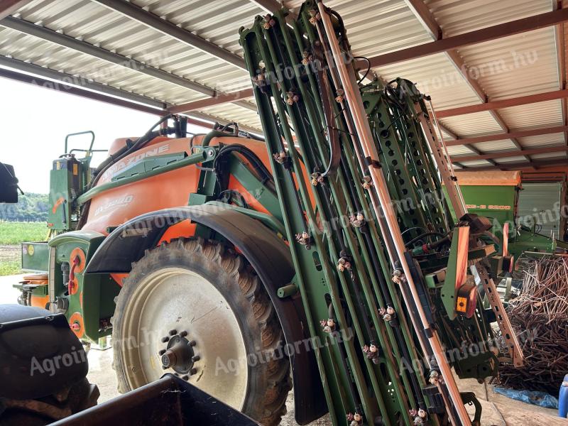 Amazone UX 3200, 24 m permetezőgép eladó