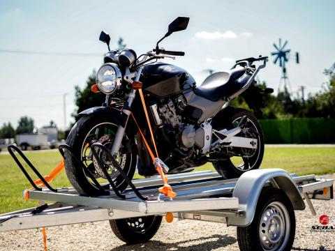 Új Tpv-Böckmann (2+1 sínes) motorszállító utánfutó most 450.000 Ft helyett br. 419.000 Ft Új Tpv-Böckmann (2+1 sínes) motorszállító utánfutó most 450.000 Ft helyett br. 419.000 Ft