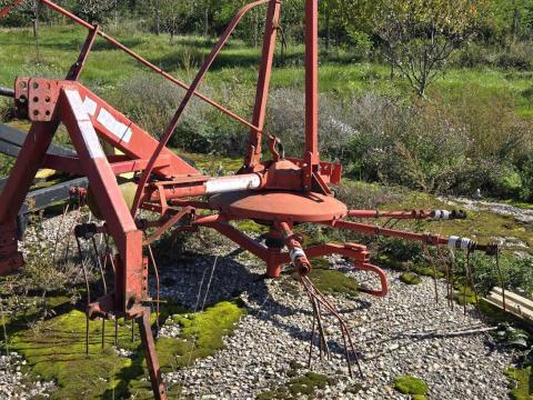 Fella rendsodró Fella rendsodró