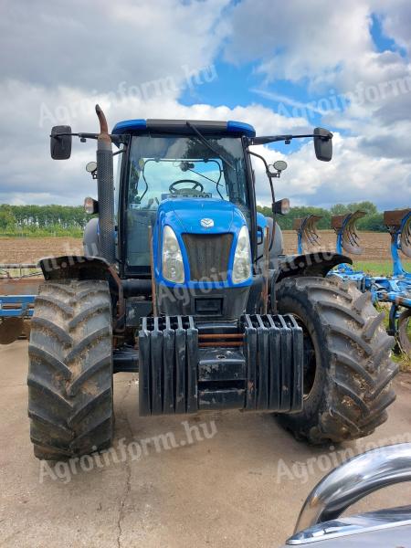 New Holland TS130A