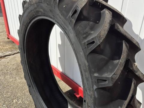 15.5-38 Petlas 10PR MTZ abroncs Szolnok 15.5-38 Petlas 10PR MTZ abroncs Szolnok