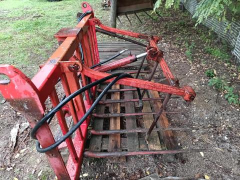 Hidraulikus trágyavilla traktorra, 3 pont felfüggesztéssel Hidraulikus trágyavilla traktorra, 3 pont felfüggesztéssel