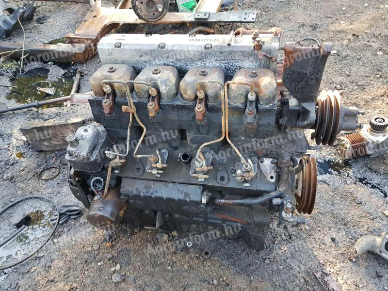 Deutz Fahr traktor darabokban