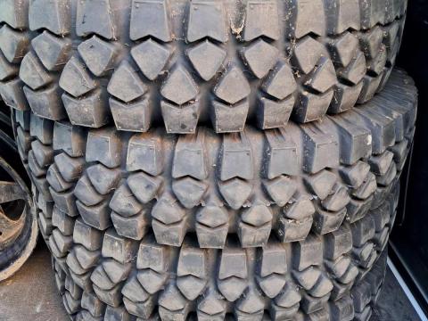 Eladó újszerű terepgumi Gyömrőn Eladó újszerű terepgumi Gyömrőn