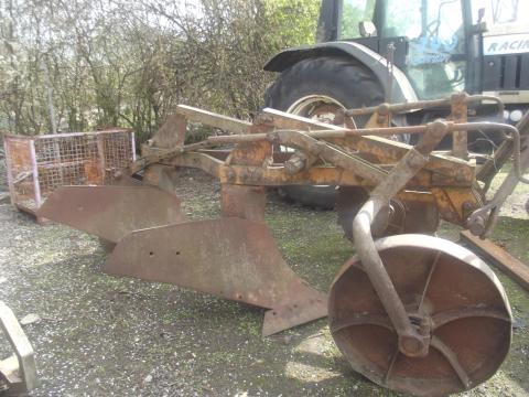 2 fejes mélyszántó eke eladó 2 fejes mélyszántó eke eladó