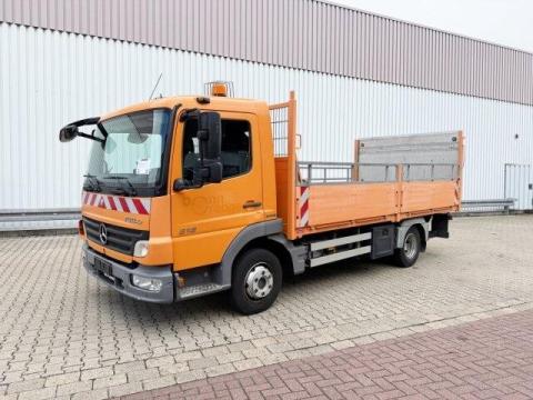 Mercedes-Benz Atego 818 4x2 / 2001 / 636 140 km / Lízing 20%-tól Mercedes-Benz Atego 818 4x2 / 2001 / 636 140 km / Lízing 20%-tól