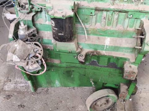 John Deere 8300 bontott alkatrészek eladók John Deere 8300 bontott alkatrészek eladók