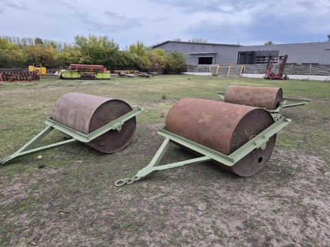 Sima henger eladó: 150 cm széles,  1 m magas