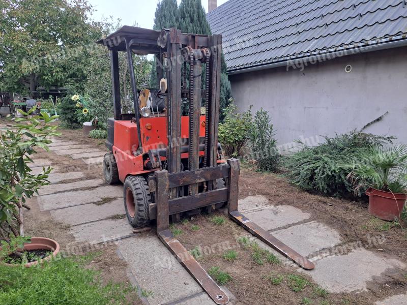 Eladó Desta targonca 3,2 Tonnás dupla kerekes