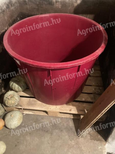 Olasz szüretelőkád, 350 literes, bordó
