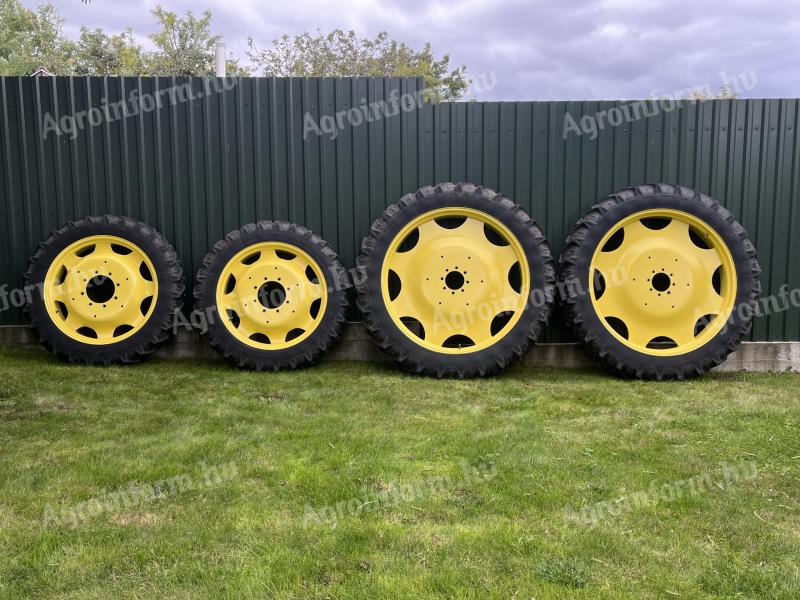 John Deere gyári ápoló kerék garnitúra 5000 szériához