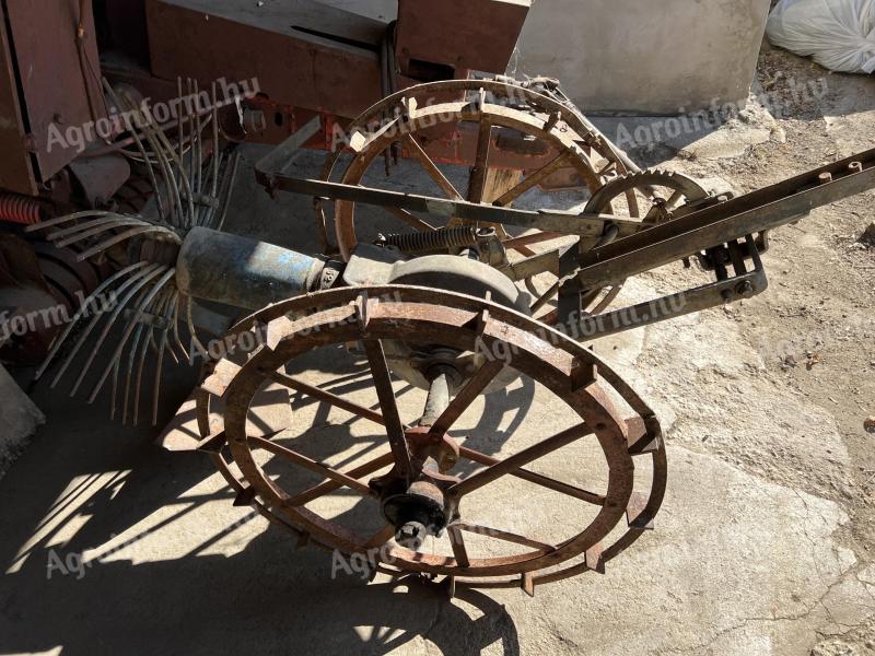 VEB krumpli kiforgató, kiszedő burgonya kiszedő, német gyártmány