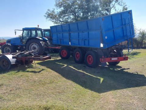 Landini traktor pótkocsival eladó Baranya vármegyében Landini traktor pótkocsival eladó Baranya vármegyében