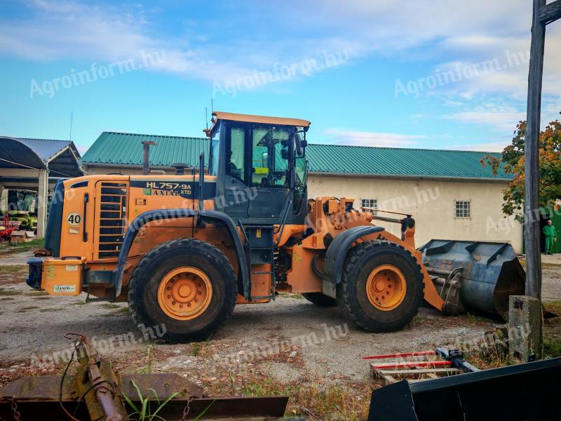 Hyundai 757XTD-9A rakodógép eladó kiváló állapotban