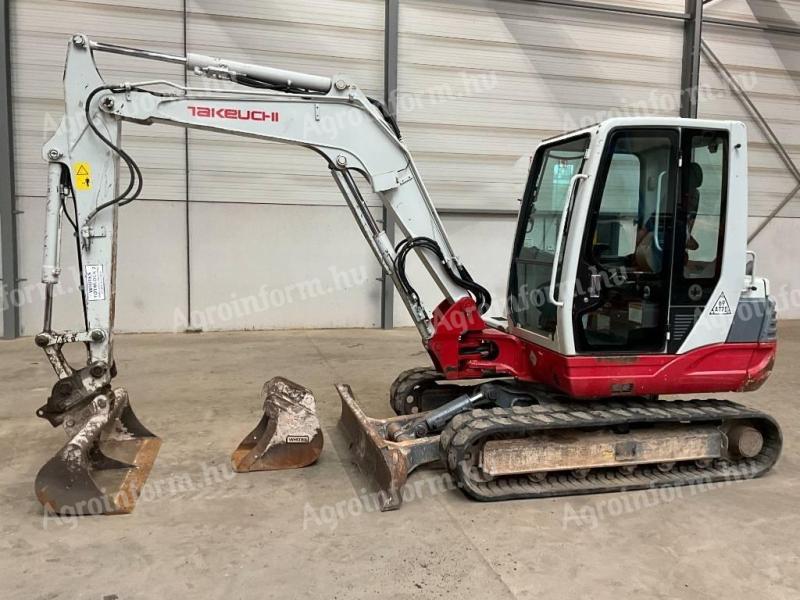 Takeuchi TB 250 / 2018 / 3.860 üzemóra / Lízing 20%-tól