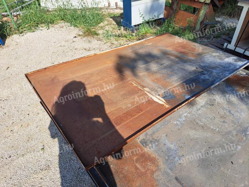 Eladó fém lemez tábla / lap /kármentesítő géptálca 117x118 3mm