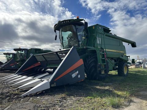 John Deere T670 kombájn John Deere T670 kombájn