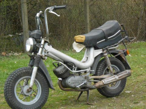 Sachs, régi 3 sebességes lábváltós oldtimer homokfutó kismotor eladó Tapolcán Sachs, régi 3 sebességes lábváltós oldtimer homokfutó kismotor eladó Tapolcán