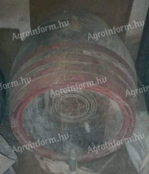 Fa boroshordó 225 l eladó