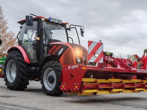 Késes aprító henger LUPUS 3.0 m – nagy teljesítményű mezőgazdasági gép