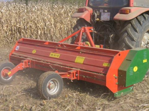 KB-3011 B vízszintes tengelyű szárzúzó – megbízható, hatékony, sokoldalú gép mezőgazdasági használatra KB-3011 B vízszintes tengelyű szárzúzó – megbízható, hatékony, sokoldalú gép mezőgazdasági használatra