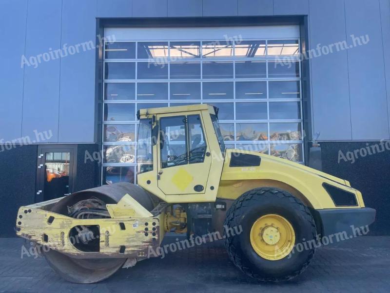 Bomag BW213DH-4 / 2010 / 10 573 üzemóra / Lízing 20%-tól