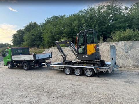 Új Martz Bau 400 (3500kg-os) gépszállító utánfutó 2.928.000 Ft helyett br. 2.690.000 Ft Új Martz Bau 400 (3500kg-os) gépszállító utánfutó 2.928.000 Ft helyett br. 2.690.000 Ft