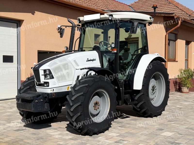 Lamborghini Strike 105.4 T4i traktor