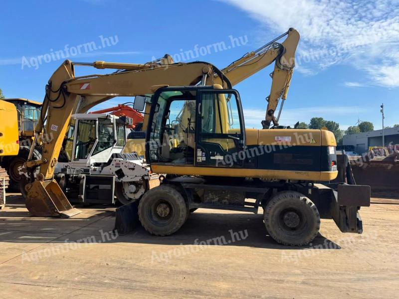 Caterpillar M318C / 2003 / 8214 üzemóra / Lízing 20%-tól