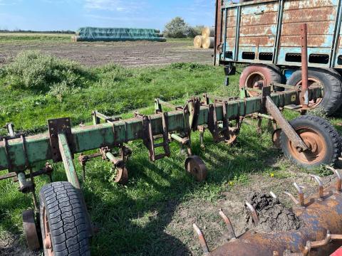 Sorközművelő Sorközművelő