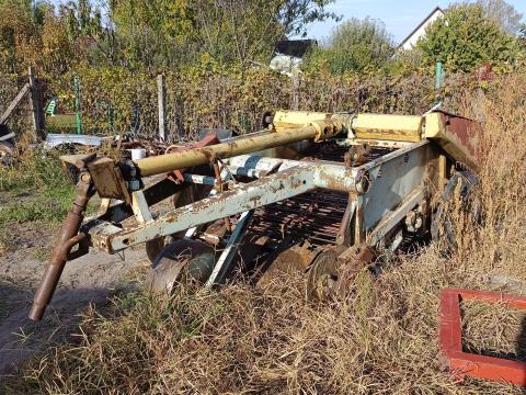 Burgonyabetakarítógép eladó megkímélt állapotban Burgonyabetakarítógép eladó megkímélt állapotban