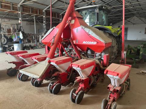 Kverneland Accord Optima NT szemenkénti vetőgép eladó Kverneland Accord Optima NT szemenkénti vetőgép eladó