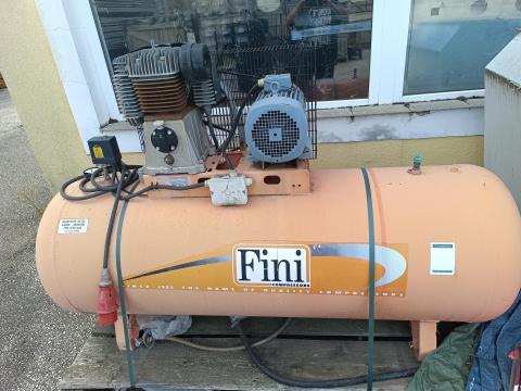 Fini BK14-620-500F-5,5 levegőkompresszor – 10 bar, 460 l/min, 4 kW, 500 l tartály, 400 V Fini BK14-620-500F-5,5 levegőkompresszor – 10 bar, 460 l/min, 4 kW, 500 l tartály, 400 V