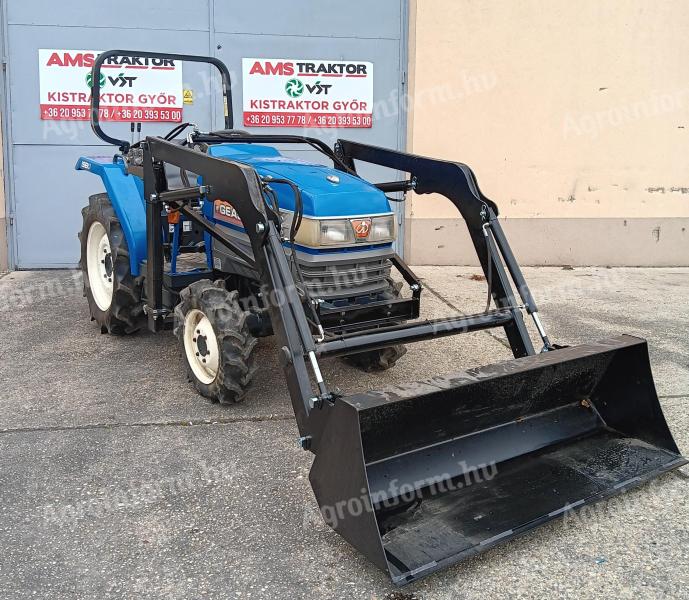 Iseki TG21F GEAS21 szervokormányos,  összkerekes,  irányváltós,  21 lóerős traktor homlokrakodóval