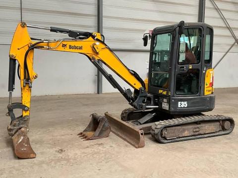 Bobcat E35 / 2016 / 3.678 üzemóra / Lízing 20%-tól
