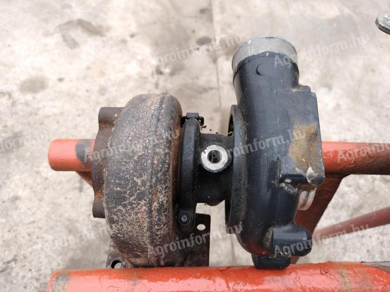 NEW HOLLAND TL 90 A HOLSET turbó kipufogó dobbal