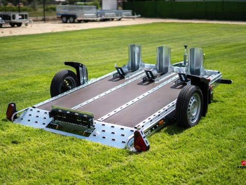 Új süllyeszthető Martz GP quad- és motorszállító utánfutó 1.129.000 Ft helyett br. 1.049.000 Ft Új süllyeszthető Martz GP quad- és motorszállító utánfutó 1.129.000 Ft helyett br. 1.049.000 Ft