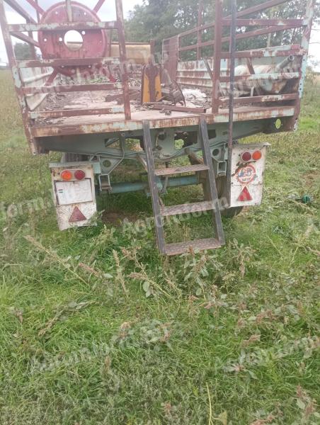 T 087-es 5 tonnás pótkocsi papírokkal, piros rendszámmal