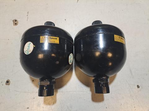 Eladó hidraulikus akkumulátor / hidro akku membrános 1,4 Liter 210 bar Eladó hidraulikus akkumulátor / hidro akku membrános 1,4 Liter 210 bar