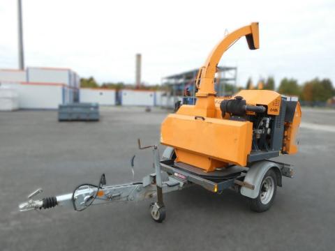 Jensen A 425 DI vontatható ágdaráló, ágaprító Jensen A 425 DI vontatható ágdaráló, ágaprító