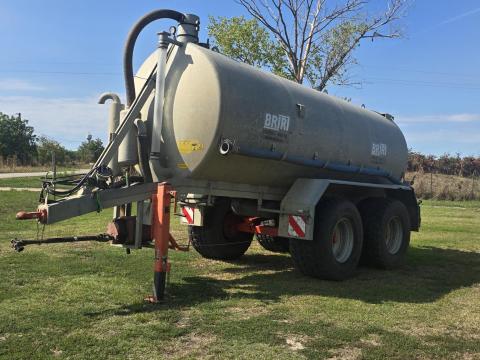 Briri 18,5 m3 szippantó hígtrágya kijuttató eladó Briri 18,5 m3 szippantó hígtrágya kijuttató eladó