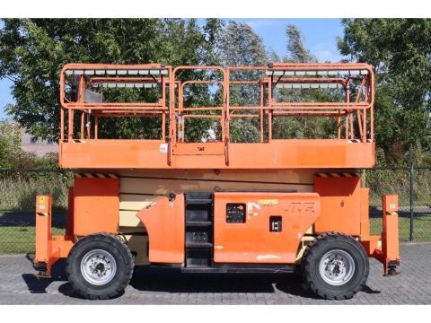 JLG 4394 RT / 15 méter | 680 kg / 2012 / 2 031 üzemóra / Lízing 20%-tól